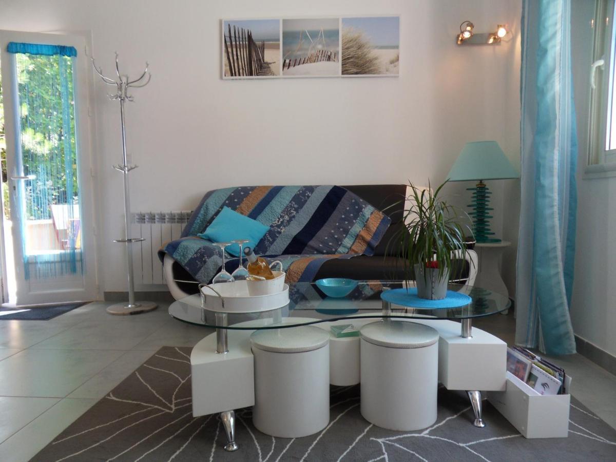 Les Hauts D'Eyragues Gite Aigue Marine Meuble Classe 4 Etoiles Exterior foto